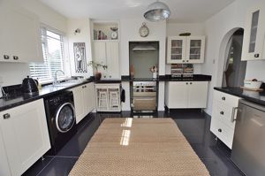 Kitchen- click for photo gallery